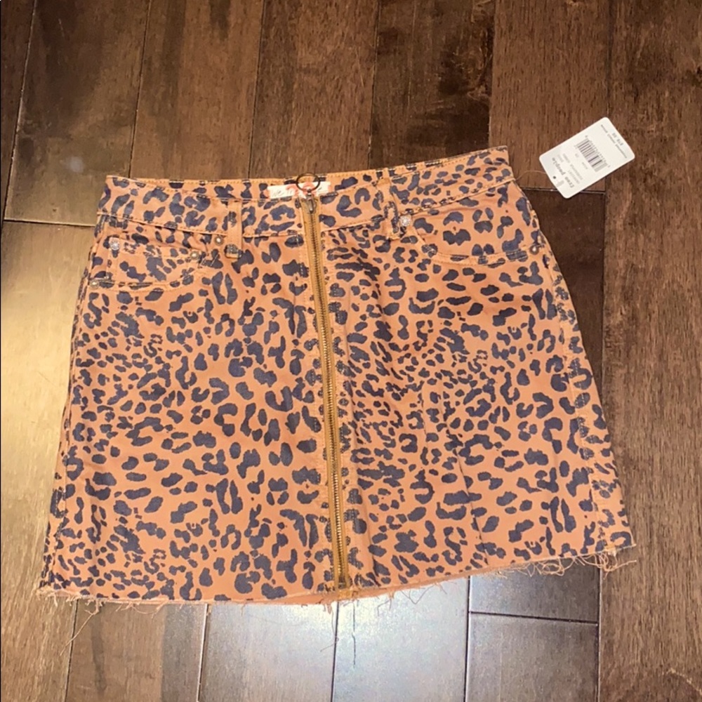 Free People Leopard Print Skirt size 29 BRAND NEW